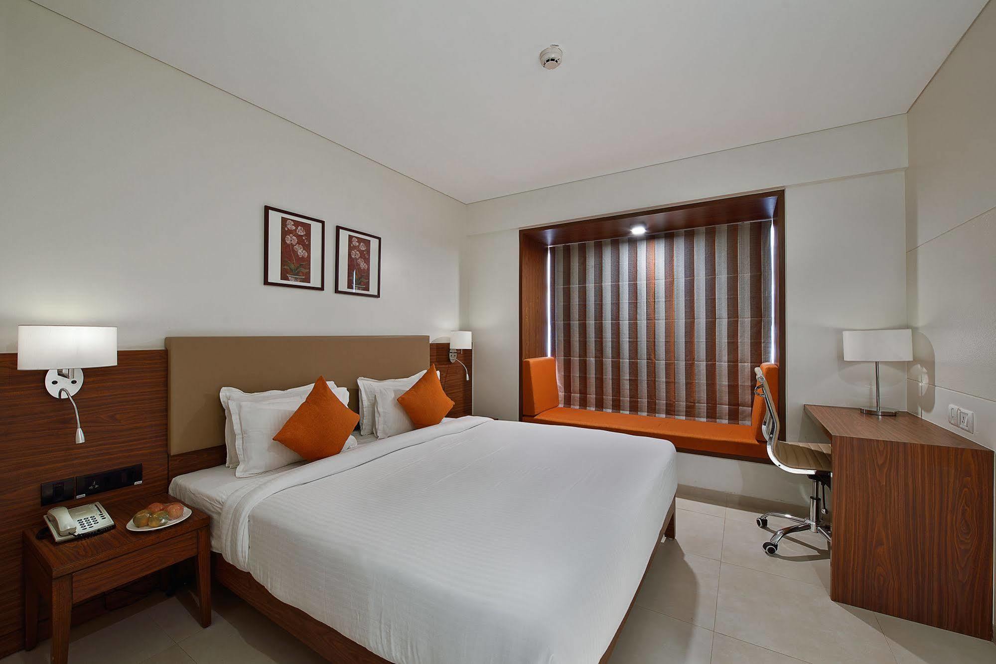 Krishna Palace Hotel - Ambernath Ambarnath Exterior photo