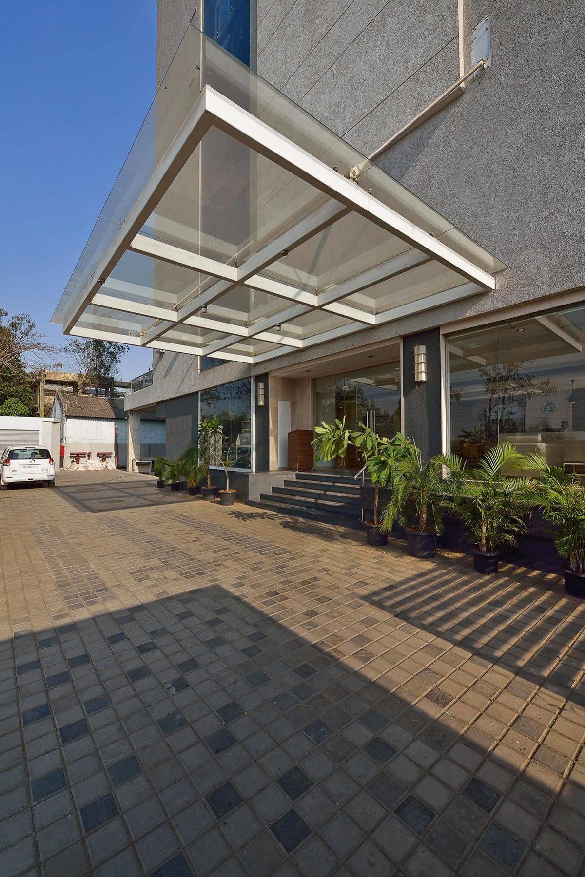 Krishna Palace Hotel - Ambernath Ambarnath Exterior photo